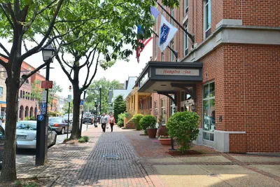 Photo 2 - Hampton Inn Alexandria-Old Town/King St. Metro