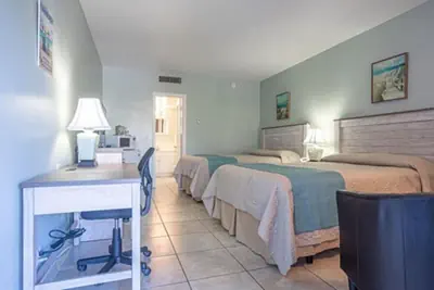 Photo 5 - Carriage House Resort Motel