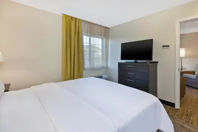 Photo 4 - Candlewood Suites Huntersville by IHG