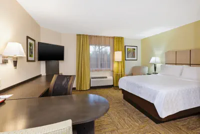 Photo 5 - Candlewood Suites Huntersville by IHG