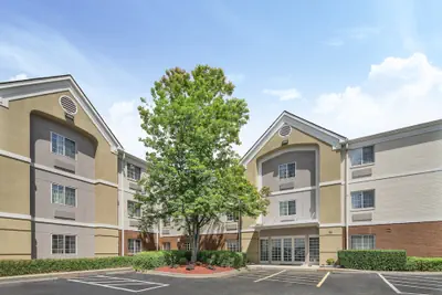 Photo 2 - Candlewood Suites Huntersville by IHG