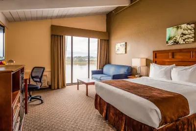 Photo 2 - Best Western Adams Inn Quincy-Boston