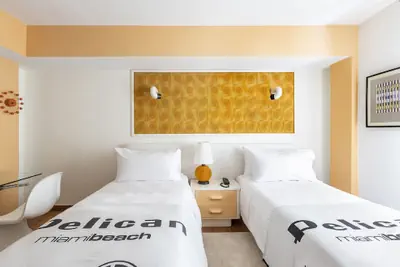 Photo 2 - Pelican Hotel