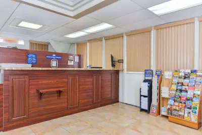 Photo 3 - Americas Best Value Inn Sarasota Downtown