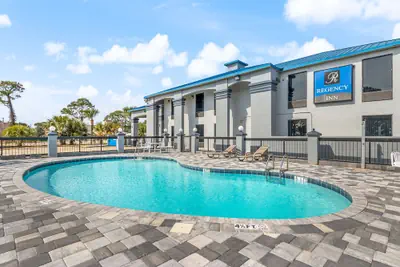 Photo 2 - Regency Inn Near Boardwalk & Hurlburt Field