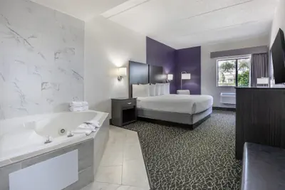 Photo 5 - Best Western Bolingbrook Hotel