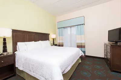 Photo 4 - Hampton Inn and Suites Kokomo