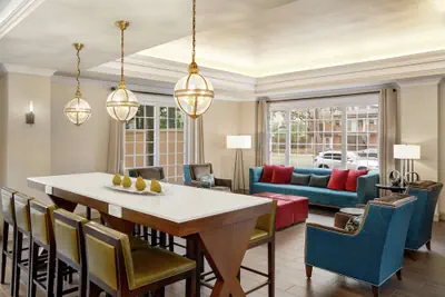Photo 3 - Hampton Inn New Orleans-St. Charles Ave./Garden District
