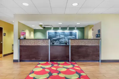 Photo 3 - Hampton Inn Brookhaven