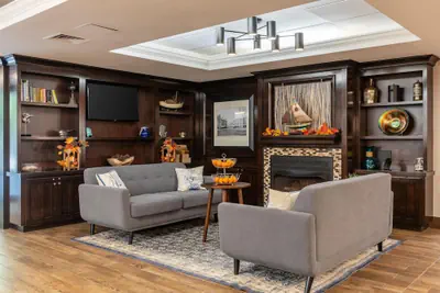 Photo 4 - Hampton Inn Portsmouth Central