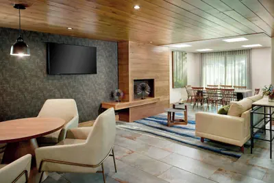 Photo 3 - Fairfield by Marriott Inn & Suites Asheville Outlets