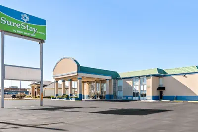Photo 2 - SureStay Hotel by Best Western Duncan