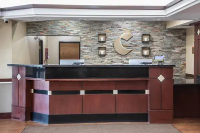Photo 4 - Comfort Inn & Suites Hutchinson