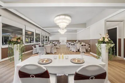 Photo 5 - Prodigy Hotel, a Days Inn by Wyndham