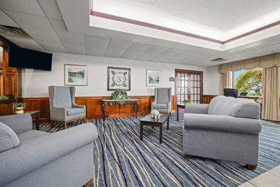 Photo 4 - Baymont by Wyndham Madisonville