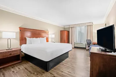 Photo 5 - Baymont by Wyndham Madisonville