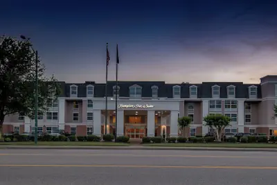 Photo 2 - Hampton Inn & Suites Williamsburg-Richmond Rd.