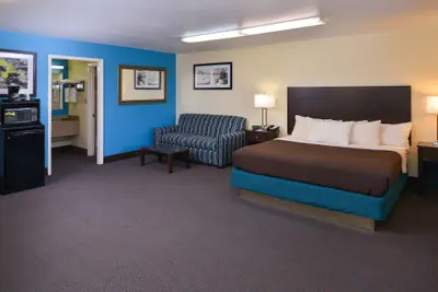 Photo 4 - Americas Best Value Inn Batesville