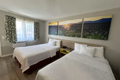 Photo 5 - Days Inn by Wyndham San Marcos