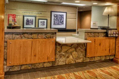 Photo 4 - Hampton Inn Franklin