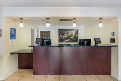 Photo 4 - Best Western Salinas Monterey Hotel