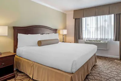 Photo 2 - Best Western Salinas Monterey Hotel