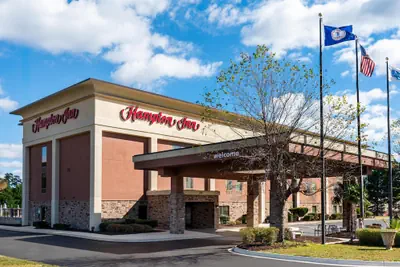 Photo 2 - Hampton Inn South Hill