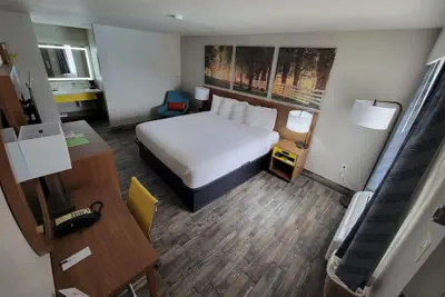 Photo 2 - Days Inn by Wyndham Clanton AL