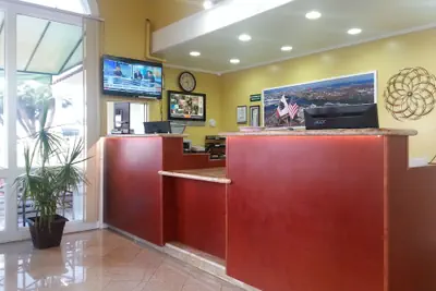 Photo 2 - Vagabond Inn San Pedro
