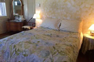 Photo 5 - Secret Garden Inn and Cottages