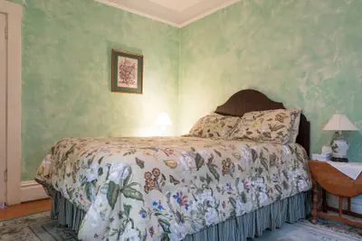 Photo 4 - Secret Garden Inn and Cottages