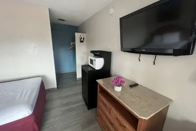 Photo 5 - Days Inn by Wyndham Chico