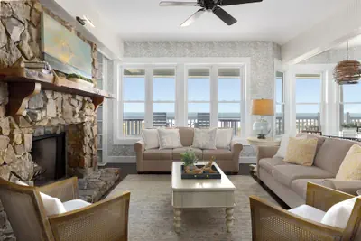 Photo 5 - Elizabeth Pointe Lodge