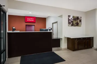 Photo 3 - Red Roof Inn & Suites Thomasville