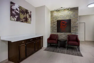 Photo 4 - Red Roof Inn & Suites Thomasville