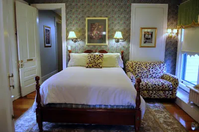 Photo 4 - Oliver Inn Bed and Breakfast