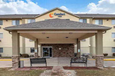 Photo 2 - Comfort Inn Shelbyville North