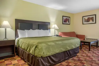 Photo 2 - Quality Inn Bloomington near University