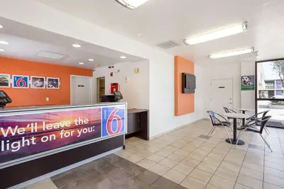 Photo 5 - Motel 6 Baton Rouge, LA - Southeast