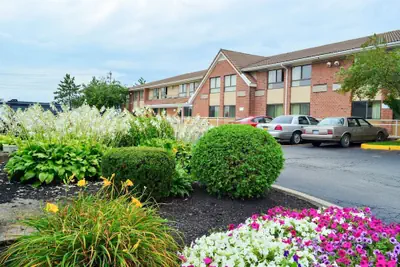 Photo 2 - Motel 6 Albany, NY