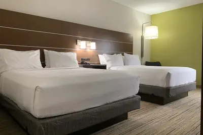 Photo 4 - Holiday Inn Express Hillsborough by IHG