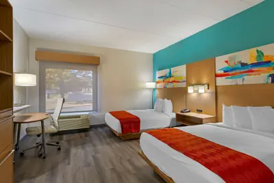 Photo 5 - Best Western PLUS Executive Hotel
