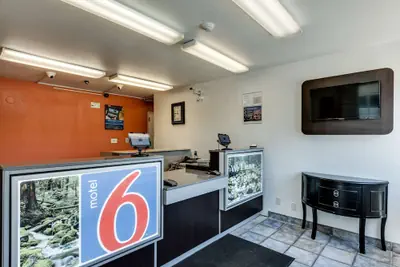 Photo 3 - Motel 6 Spokane, WA - West
