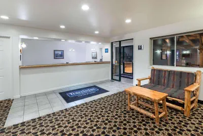 Photo 5 - Inn at Lander, Travelodge by Wyndham