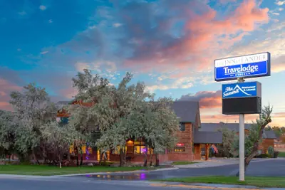 Photo 2 - Inn at Lander, Travelodge by Wyndham