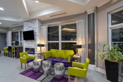 Photo 3 - La Quinta Inn & Suites by Wyndham Birmingham Hoover