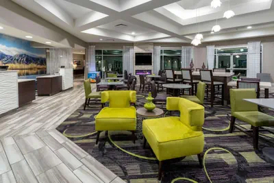 Photo 3 - La Quinta Inn & Suites by Wyndham Denver Boulder-Louisville