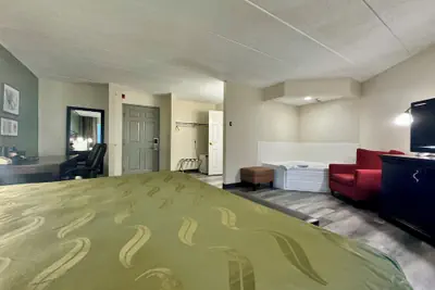 Photo 3 - Quality Inn & Suites Alexandria