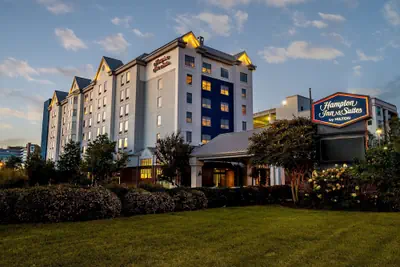 Photo 2 - Hampton Inn & Suites Nashville-Vanderbilt-Elliston Place