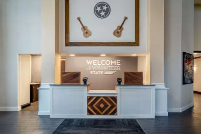 Photo 5 - Hampton Inn & Suites Nashville-Vanderbilt-Elliston Place